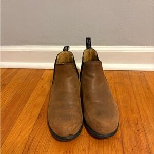 Blundstone Tan Leather Chelsea Boots